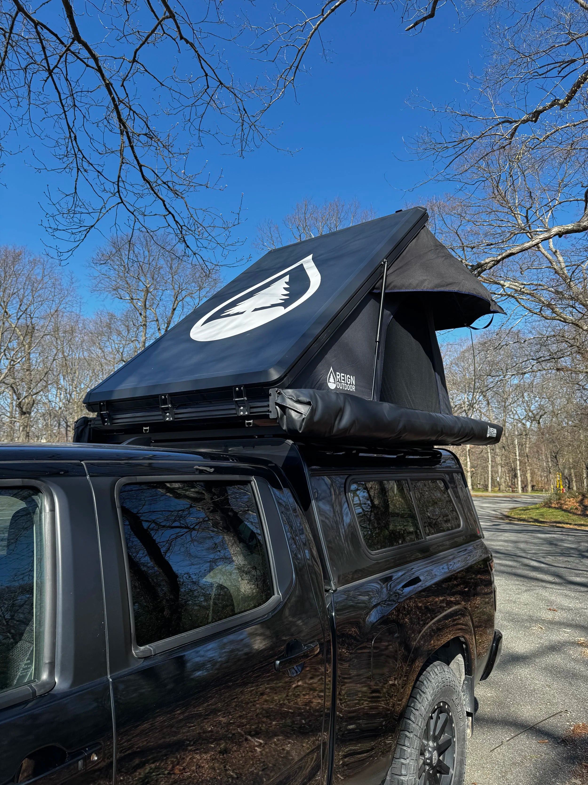 over car tent Reign Outdoor Sleep-Over RTT