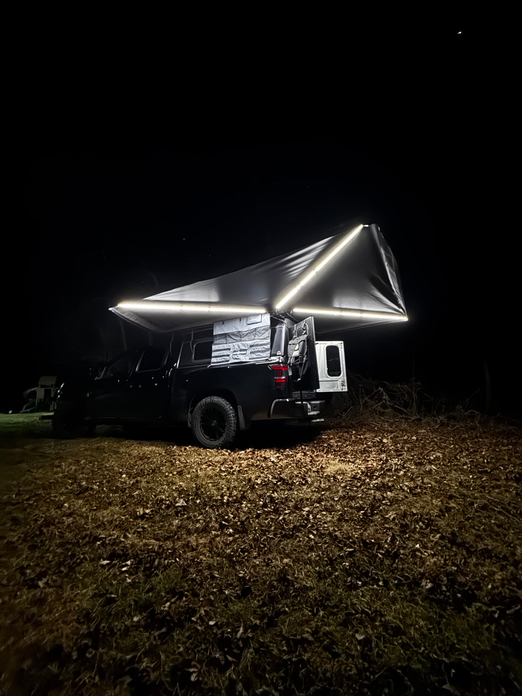 Reign 270 FR+ Awning