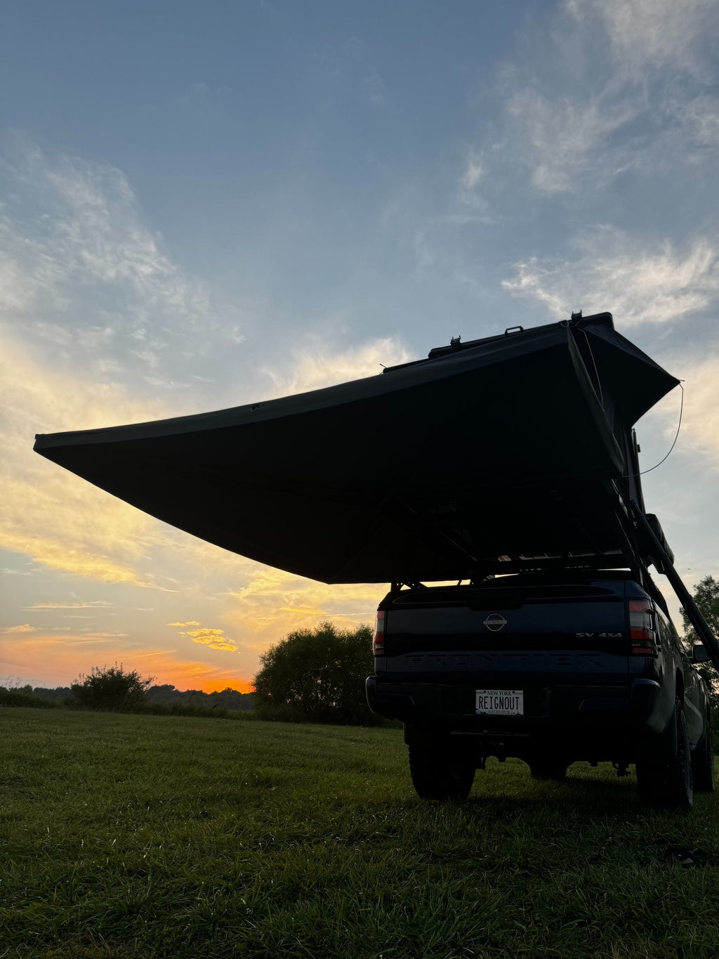 Reign 270 FR+ Awning