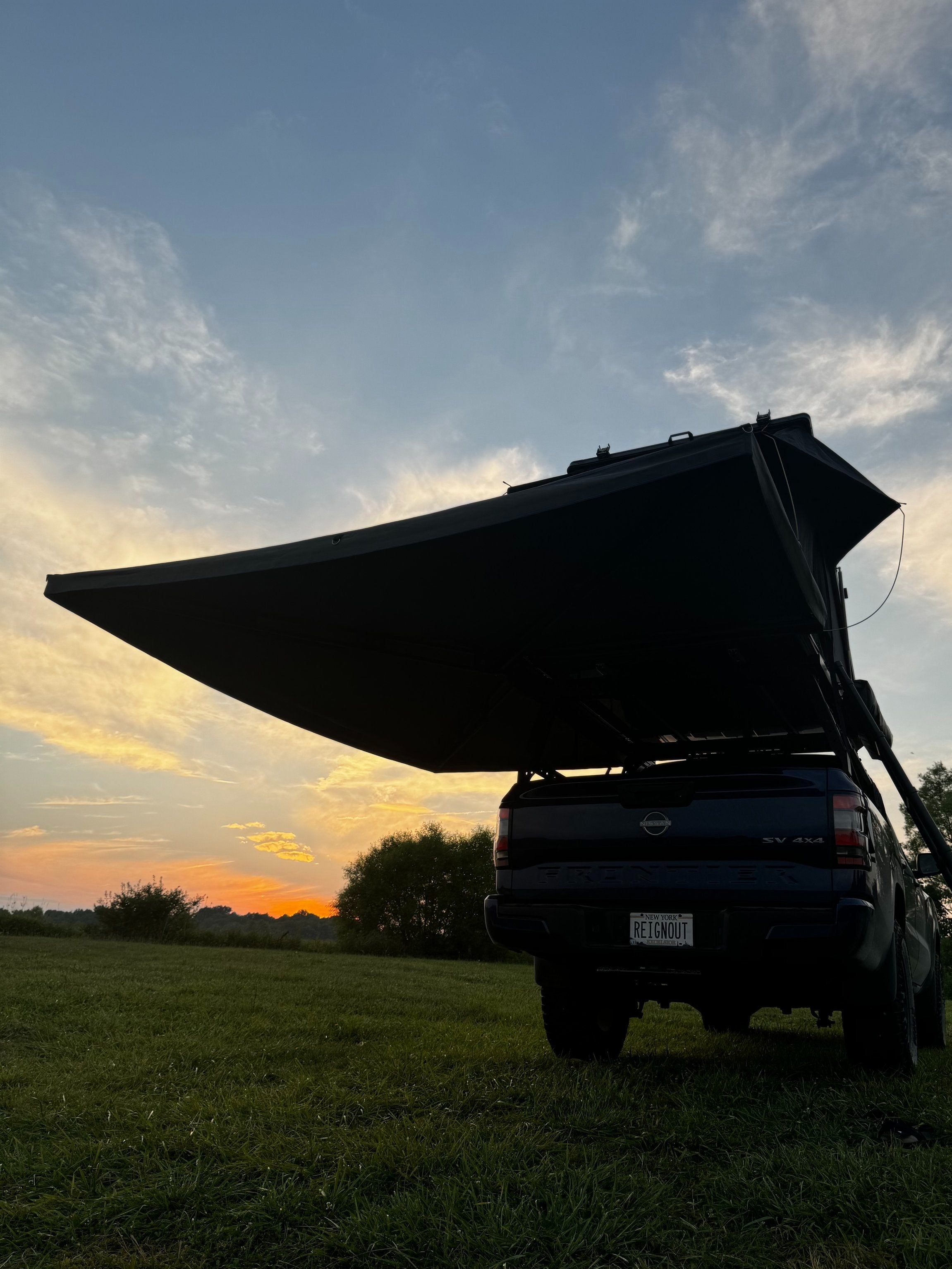 Reign 270 FR+ Awning